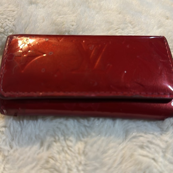 Louis Vuitton 4 Ring Key Holder Case In The Maroon Family - Picture 11 of 16